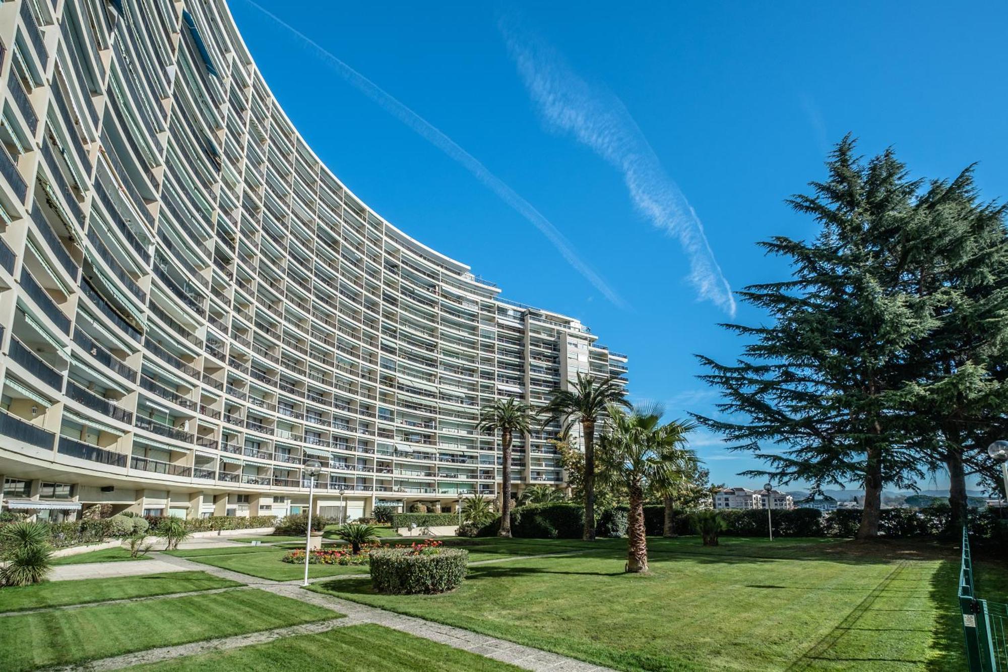 Cannes Marina Appart Hotel Mandelieu Luaran gambar